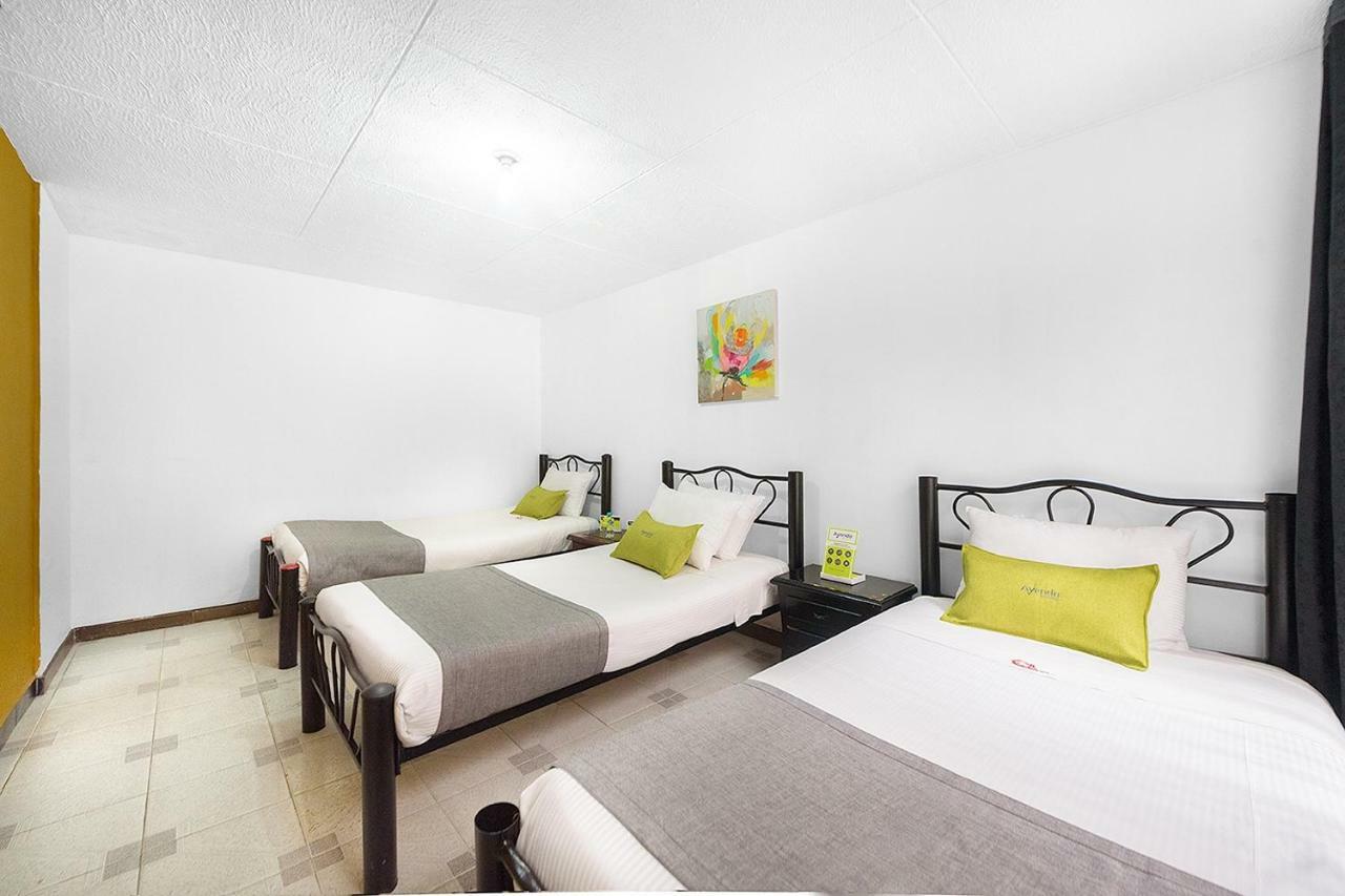 Hotel Casa Normandia Богота Экстерьер фото